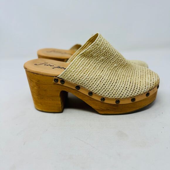 Free People Woven Raffia Platform Mules Natural Wood Heel Clogs Size 39 Boho - Picture 6 of 11